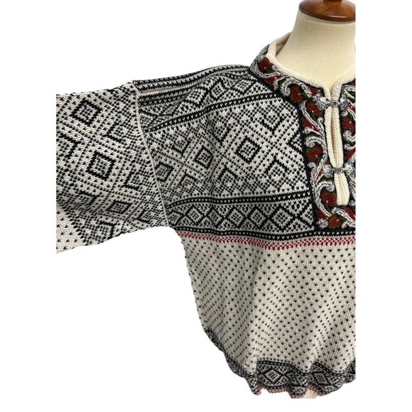 Volund Men's Black And White Design Knit Pullover Sweater Size M - Picture 3 of 12